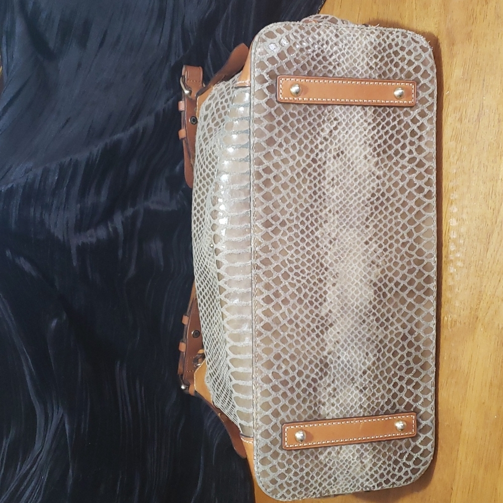 Dooney & Bourke Olive Green Snake Embossed Erica Large Shoulder Bag Purse - Picture 5 of 14